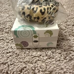 Scentsy Cream and Black mini fan diffuser